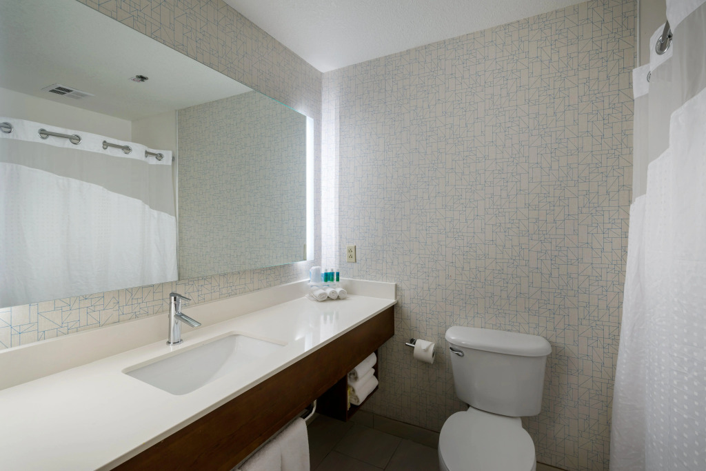 Holiday Inn Express Lawrence by IHG