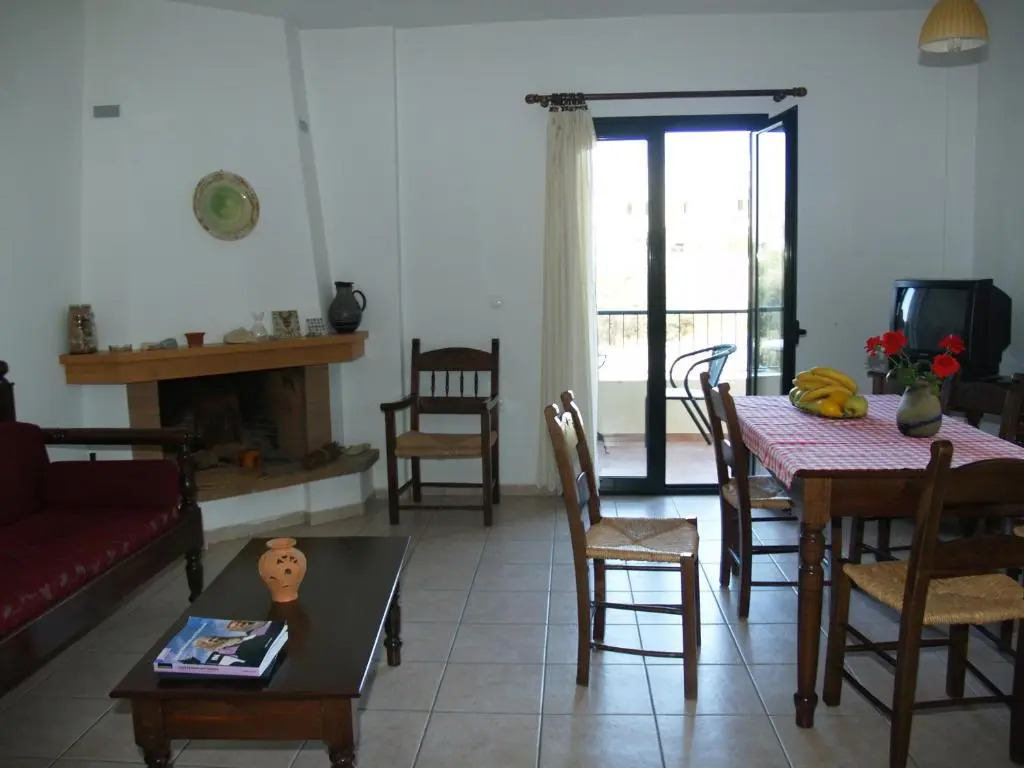 Irida Apartments -EX BLAZIS HOUSE