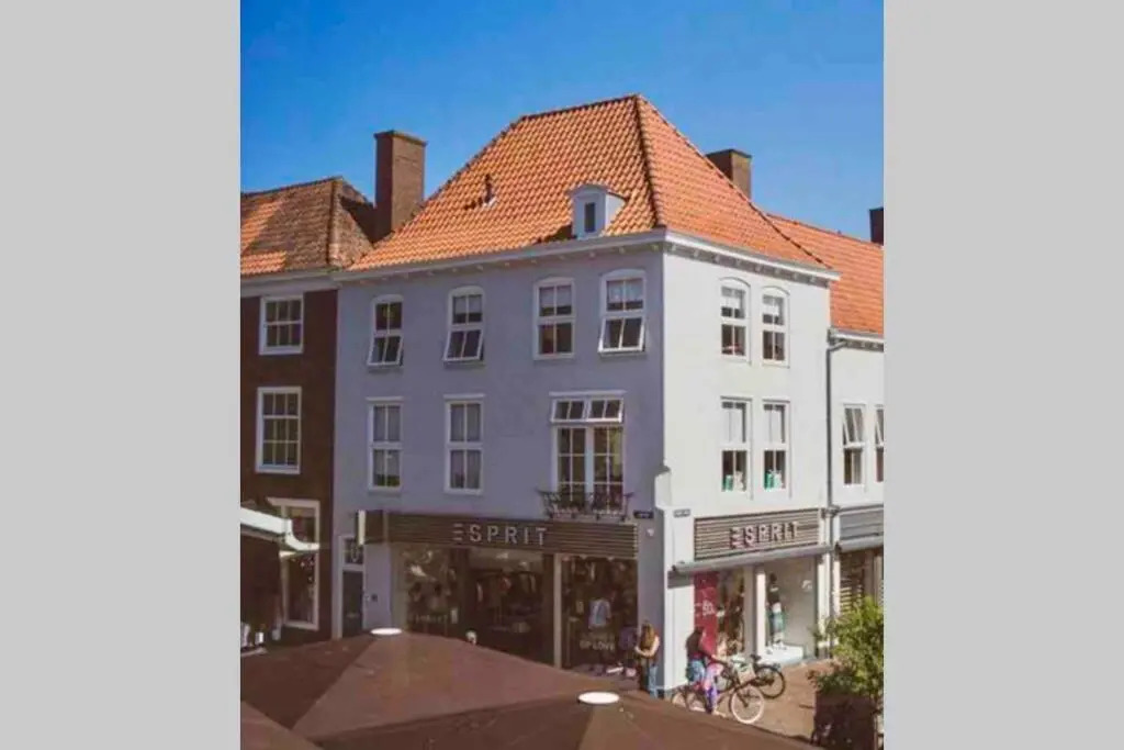 Zonnige frisse studio De Gouden Parel in hartje Middelburg