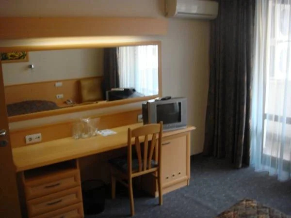 Tangra Hotel