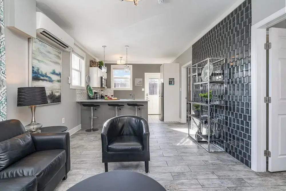 Opulent Pearl - Private Patio - Mins to Broadway