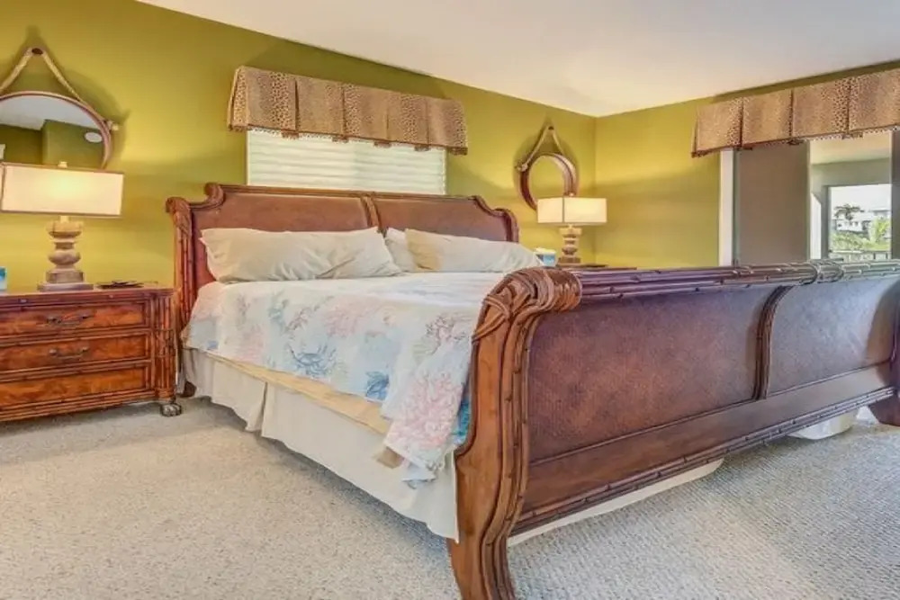 Exceptional Venetian Shores Home With Pool, Dock And Boat Lift. 4 Bedroom Home