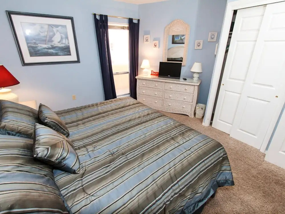 Islander by Brooks and Shorey Resorts