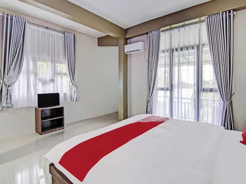 Hotel O Penginapan Thoybah Syariah Near Pondok Pesantren UMAR BIN KHATAB km 9 garuda sakti