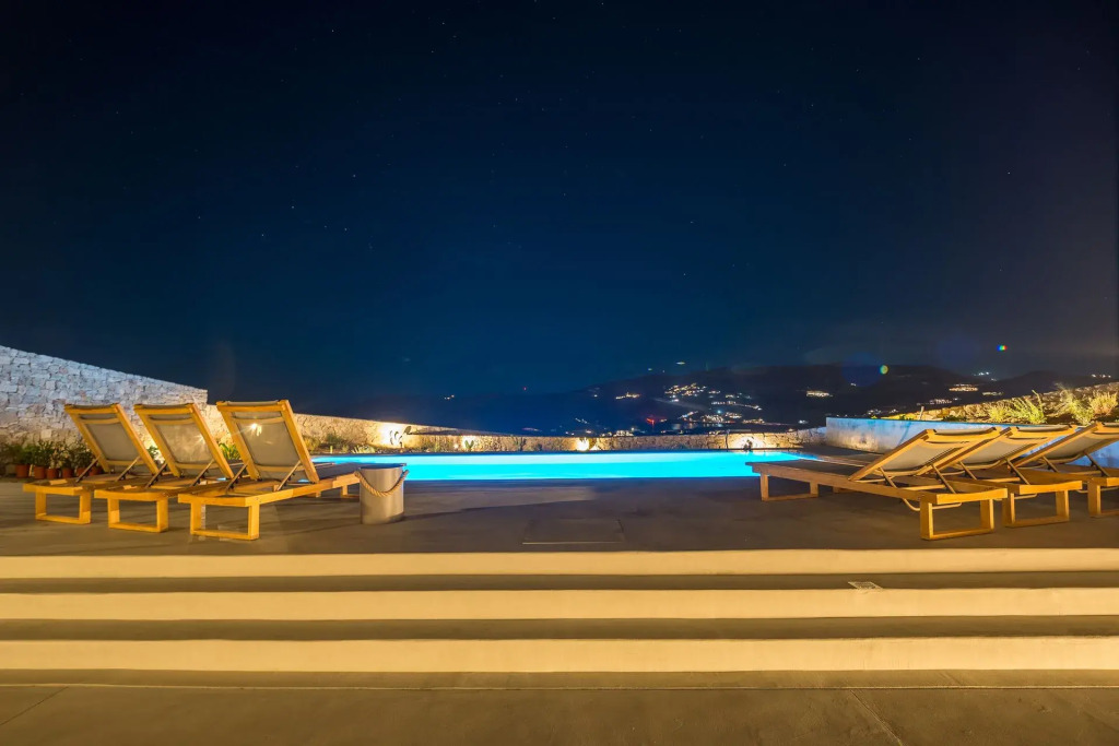 Amarelo Suites