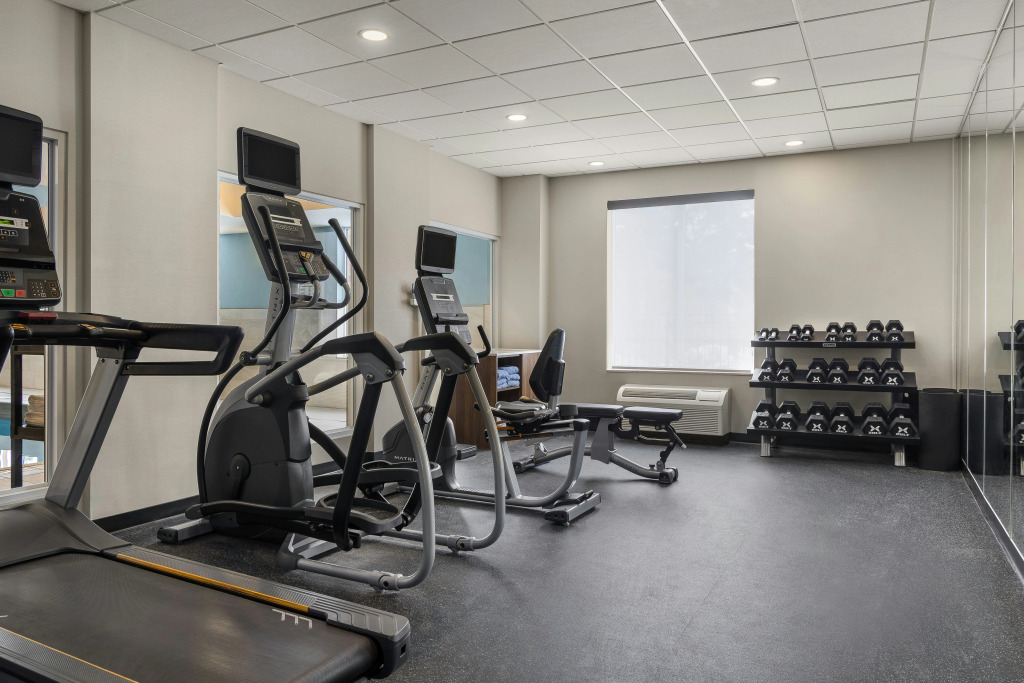 Holiday Inn Express & Suites Huntsville by IHG