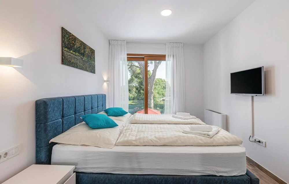 Cozy Home In Cervar With Sauna