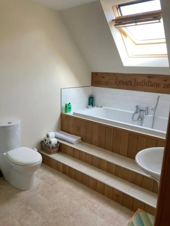 Springbank Apartment - Sleeps 4 - Pet Friendly