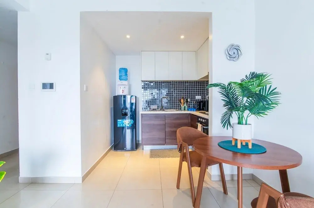 Astoria 1 BR with Gym &Pool In Lavington