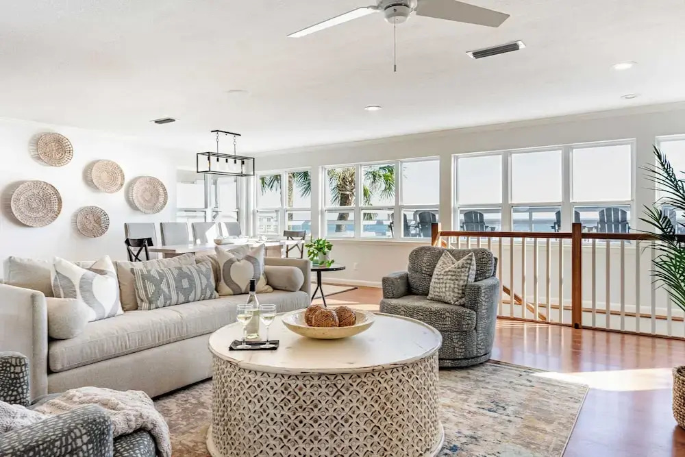 Gulf Front, Walk to Rosemary Beach, 5br, Gazebo Paradise on Park by Avantstay