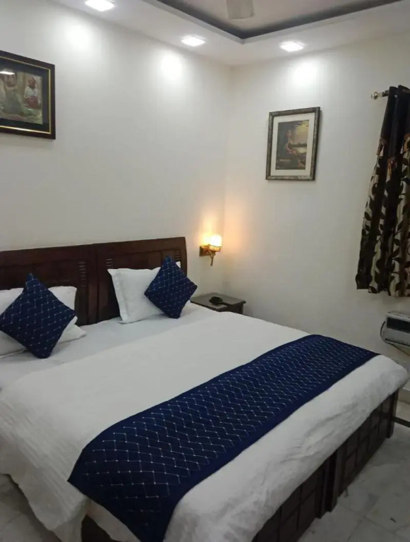 Room-home Stay Bed And Break Fast