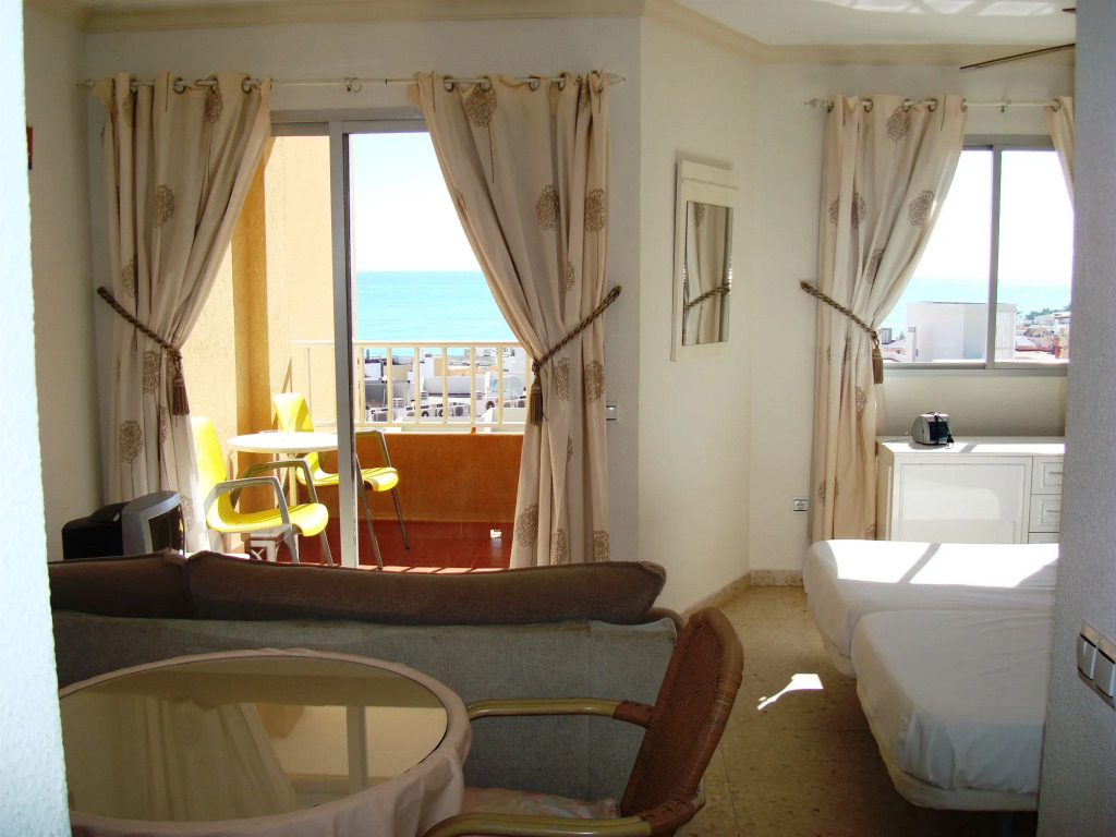 Palm Beach Club Apartamentos Carihuela