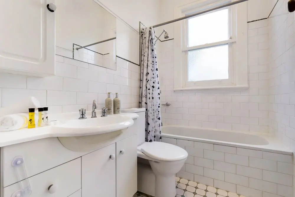 Drummoyne 3 Bedroom Home (62ALE)