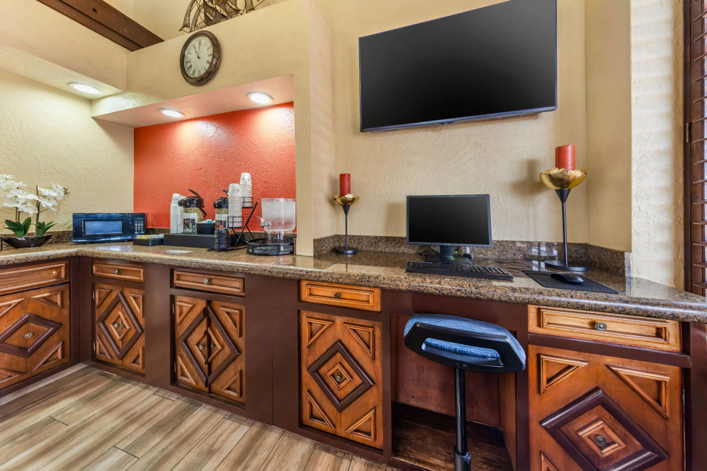 Best Western Americana Inn