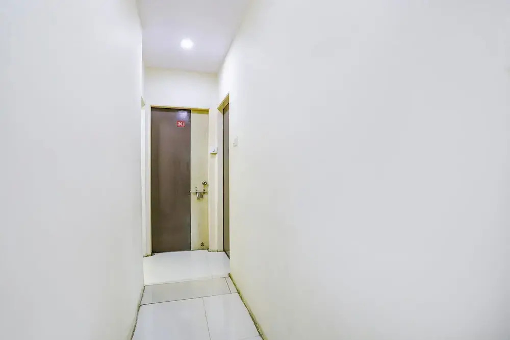 Fabhotel New Shraddha Inn