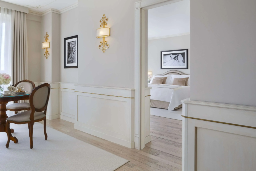 Grand Hotel
