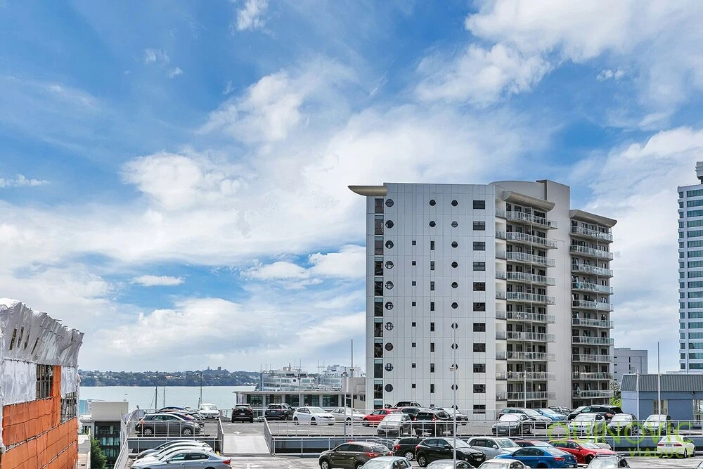 QV Glamour Apt with Carpark - 758