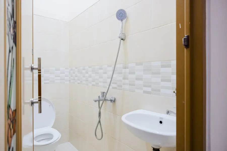 RedDoorz Plus @ Jalan P. Emir Moh Noer Lampung