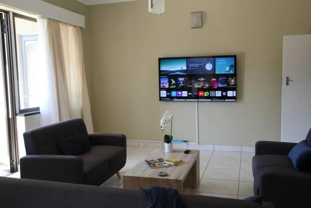 3 on 5: Houghton 3 Bedroom Home