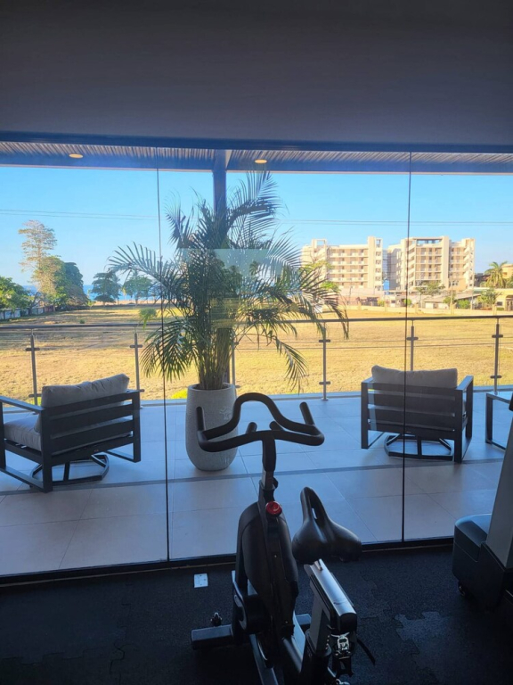 Stunning new Beachfront Condo 9th Floor Ocean View