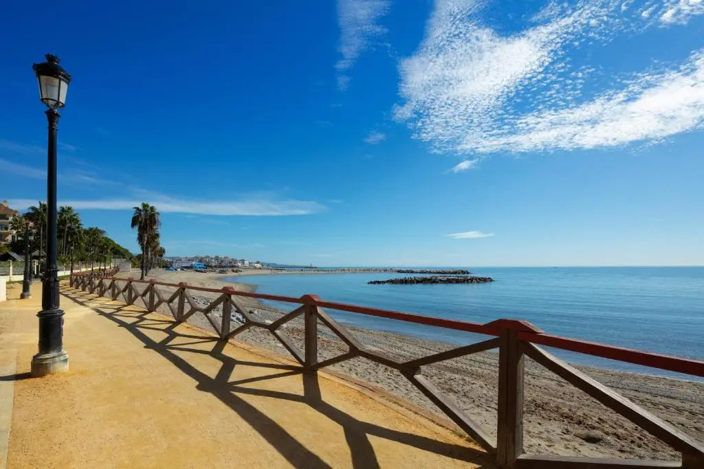 Cubo's Luxury Beach Front Duplex Puerto Banús