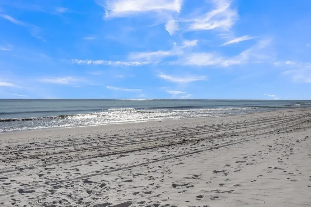 Stunning Water-view Condo With Pool 2 Bedroom Condo by Redawning