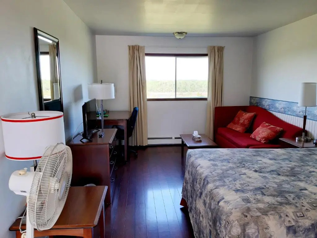 Balmoral Motel