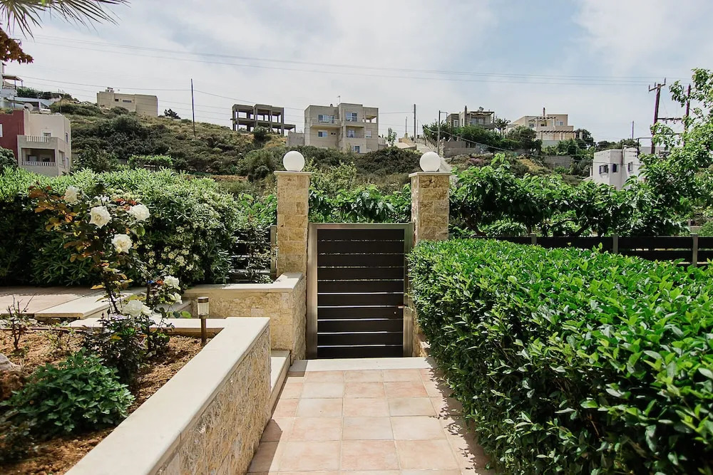 Perla Cozy Apartment near beach