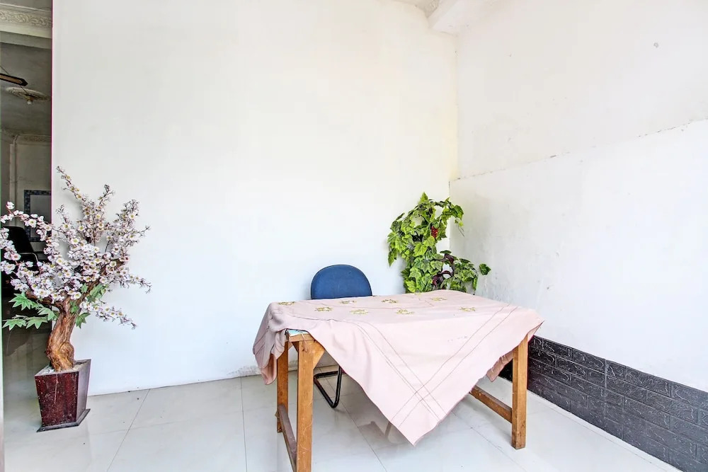 Hotel O Adinda Kost