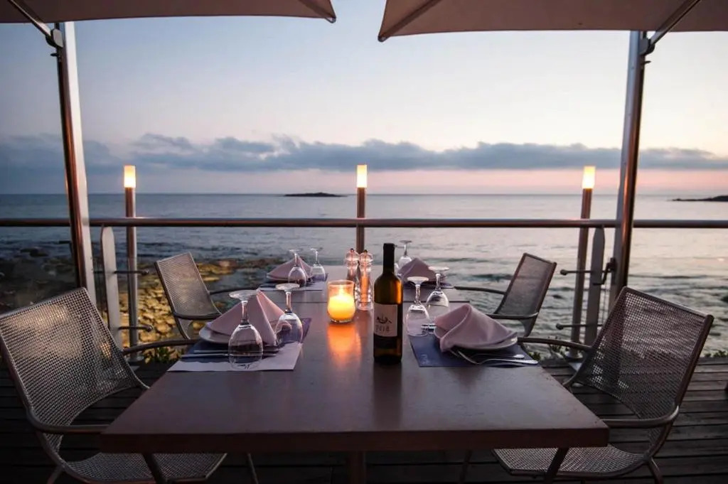 PHEIA, Vriniotis Resorts