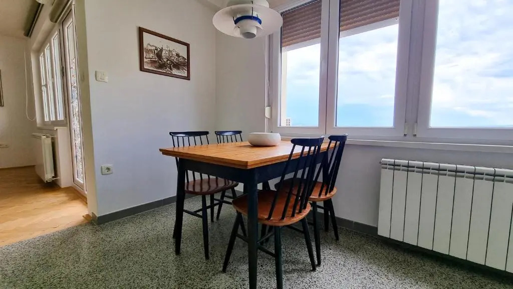 Opatija 10 Apartment with parking, 300m to the sea