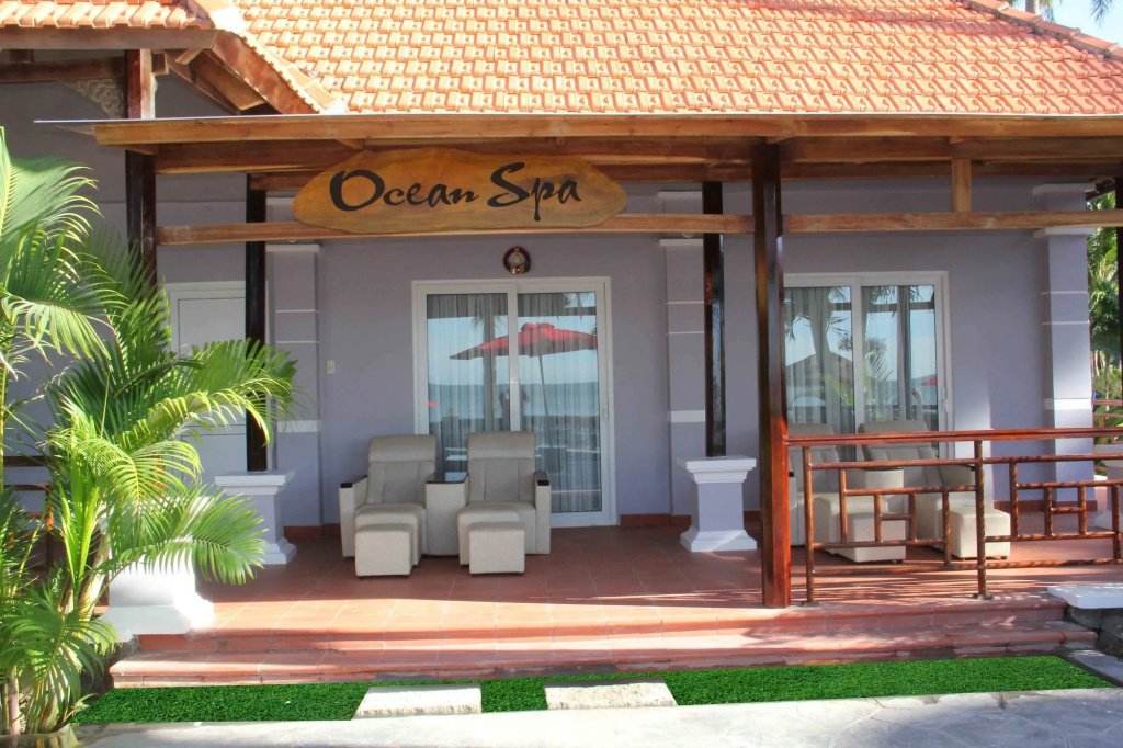 Muine Century Beach Resort & Spa