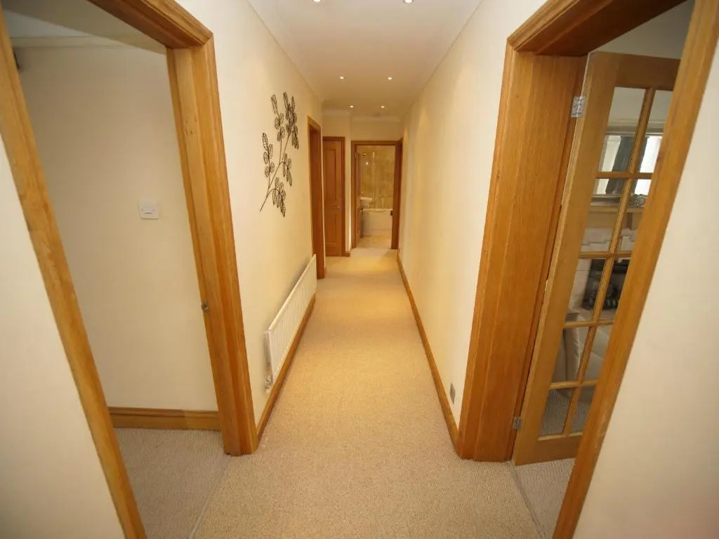 Town Centre Apartment Sleeps 9