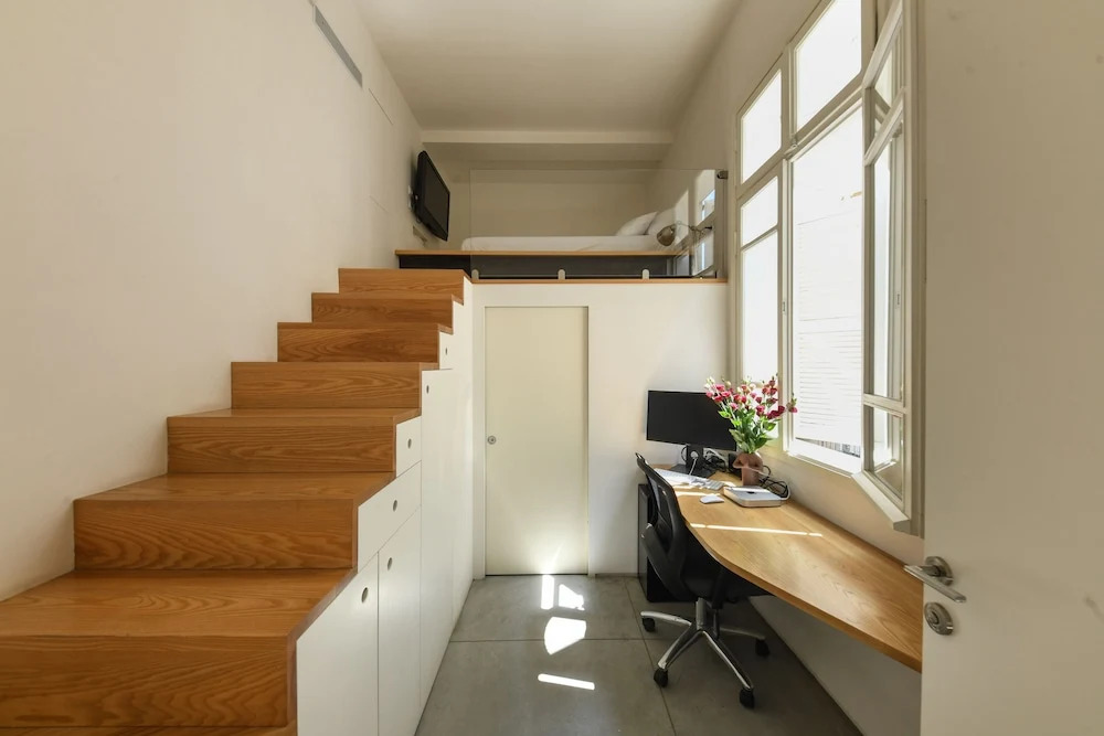 Modern & Bright 3BR Apt with Shelter by Sea N Rent