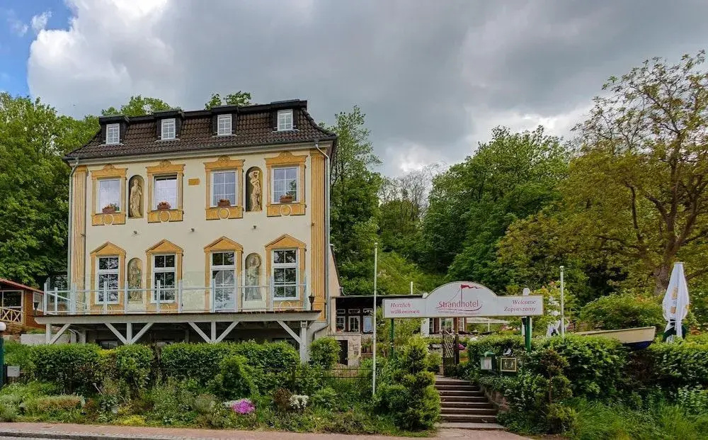 Strandhotel Buckow Resort & SPA gut-Hotels SEE