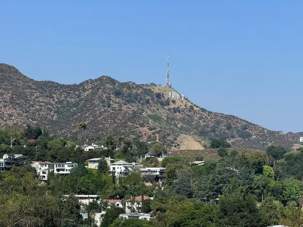 Iconic Gesner Boat House w View of Hollywood Sign