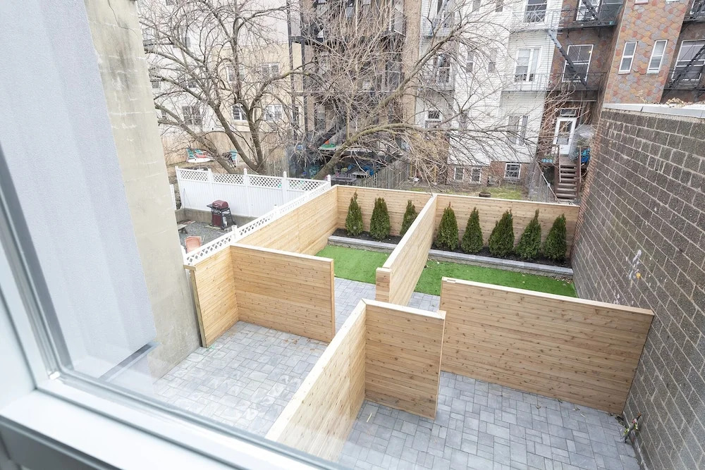 Stylish 3BR Retreat w Private Deck Near NYC