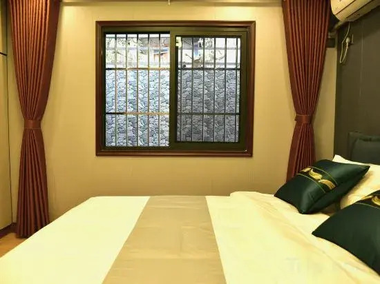 Leshan Puyue Jiayuan Homestay