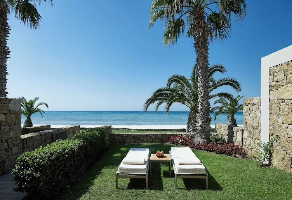 Sani Asterias Suites