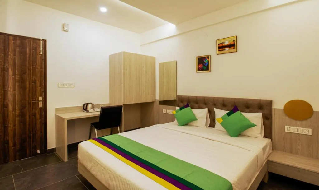 Itsy Hotels Silver Keys