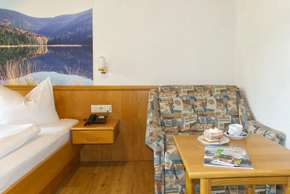 Hotel zur Linde - Bayerischer Wald - aktivCard mit 154 kostenfreien Leistungen - kostenloser Parkplatz