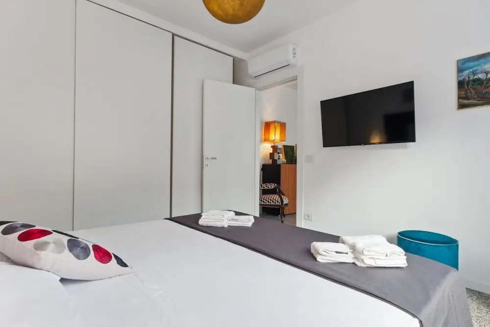 GuestHost - Inner City Apartments