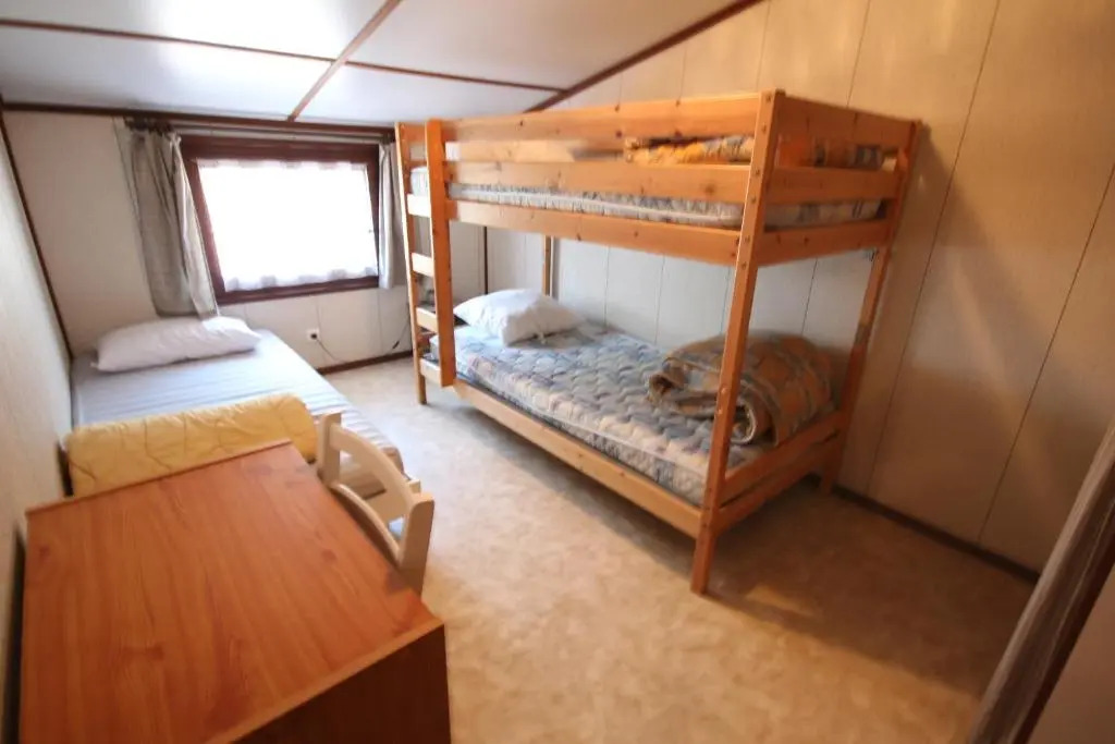 Belle villa de Vacances en angle climatisée, domaine TAMARIS, 4 chambres 7-9 couchages, Wifi, accès aux piscines payant, 900m de la mer LRTAMQ10