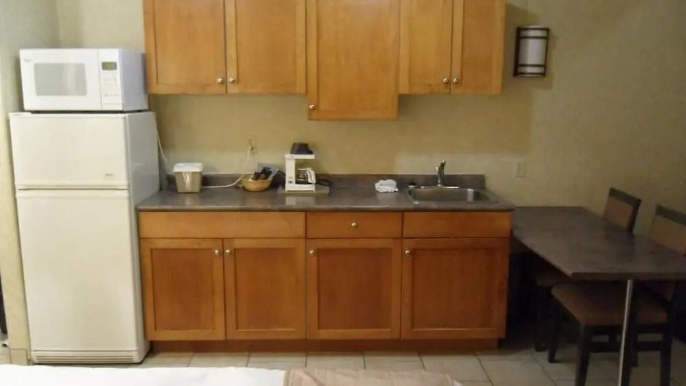 Lakeview Inns & Suites - Hinton