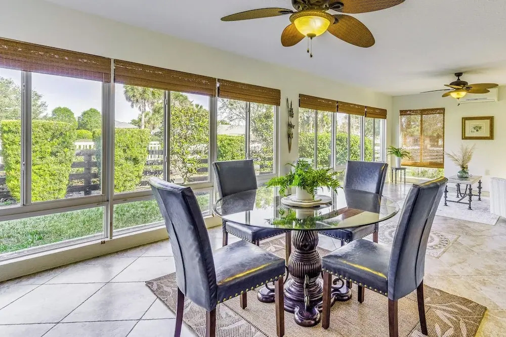 Near Golf Courses Home with Sunroom in The Villages