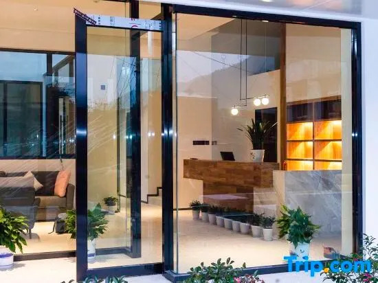 Season Faxian Designer Holiday Homestay