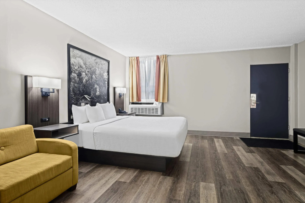 Super 8 by Wyndham Thunder Bay