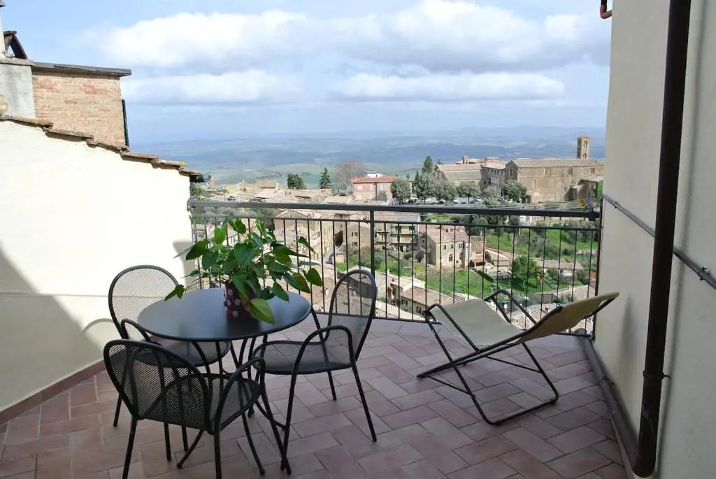Historic Center Apartment with Private Garage
