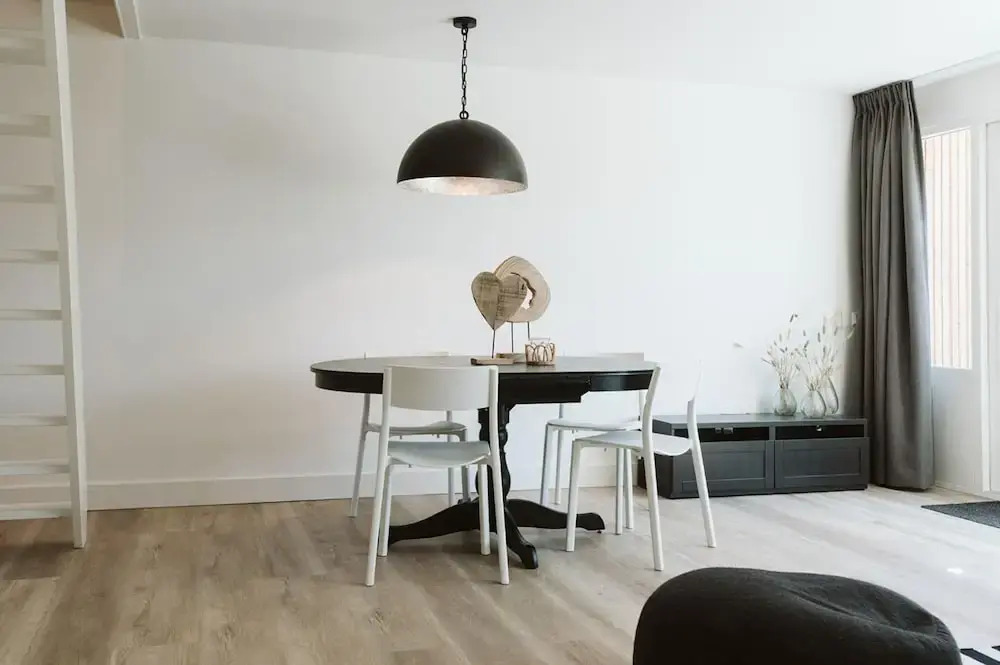 Modern Holiday Home With Spacious Garden and Terrace Suitable for 5 People