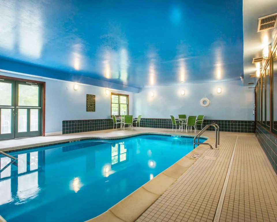 Point Hotel Queensbury - Lake George